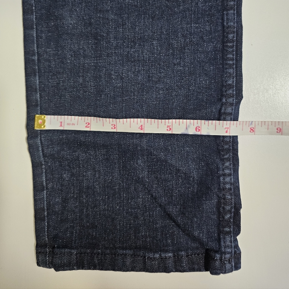 IZOD Men's Comfort Straight Jeans Stretch - Picture 4 of 16